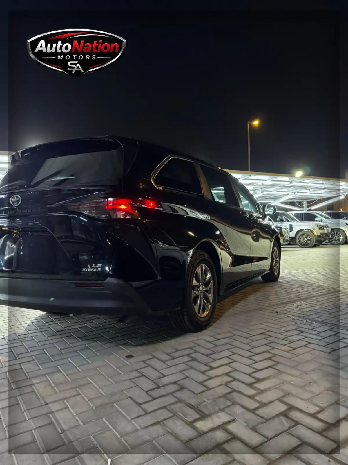 Toyota Sienna 2.5L 4cyl 189HP 2023 Black 84200 MIL 90000AED 08