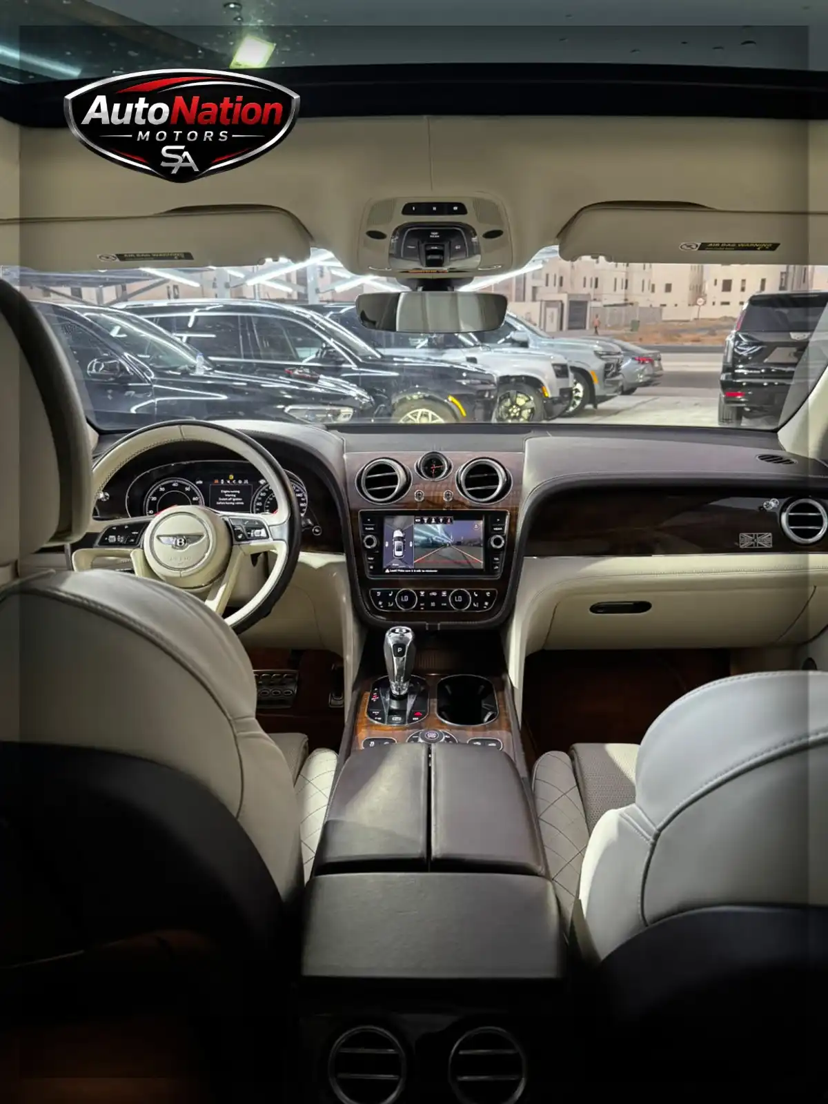Bentley bentayga 6.0L 12cyl 2017 Silver 27000 MIL 280000AED 05