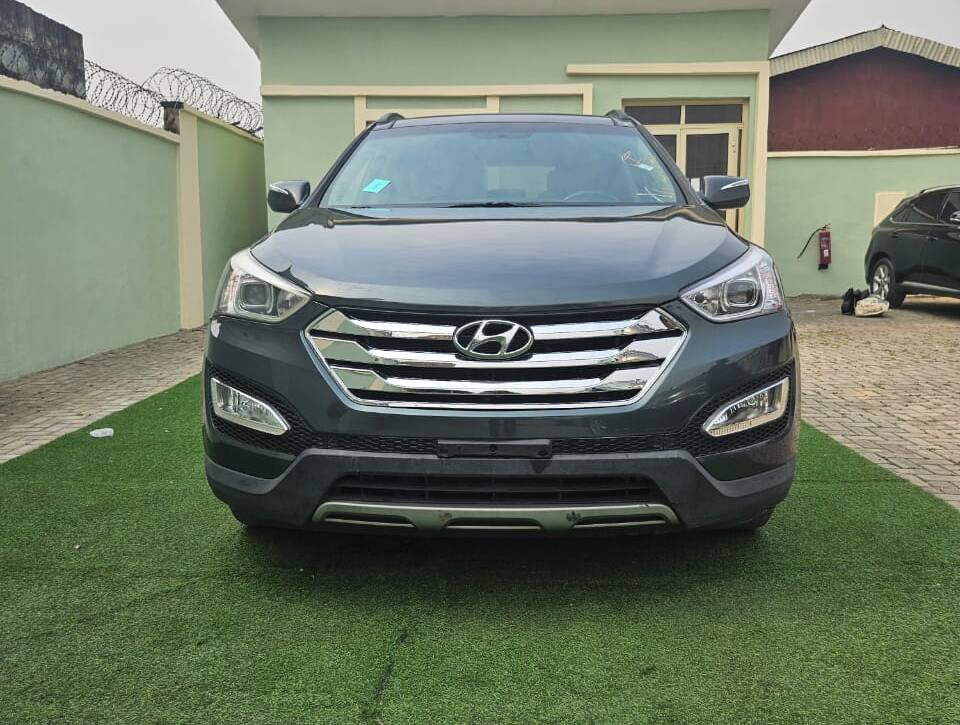 2014 Model Hyundai Santafe Sportz